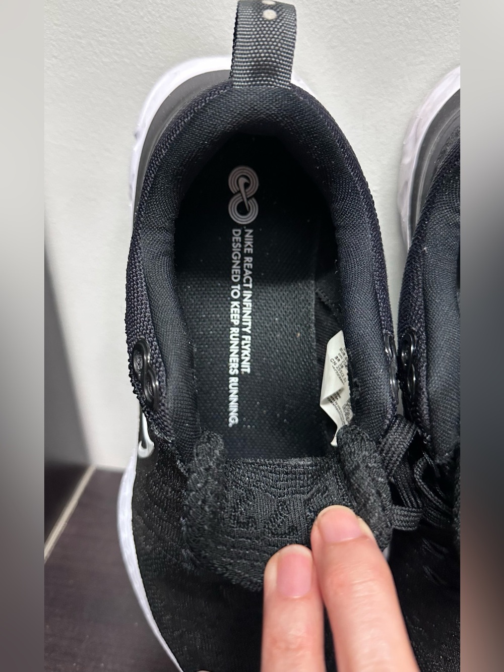 Nike react Women’s Black, Size 8.5 - Picture 8 of 11